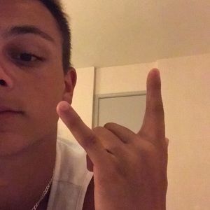 Meet your Posher, Ethan